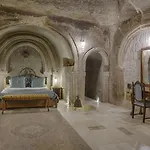 Hotel Hera Cave