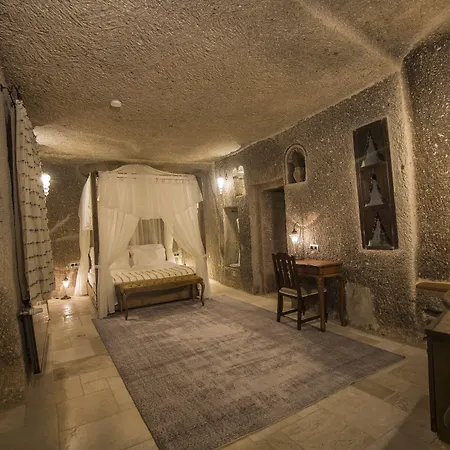 Hera Cave Готель 4*