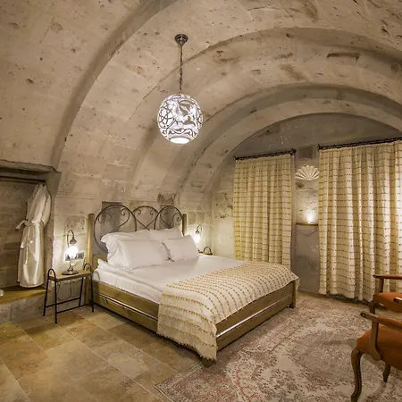 Hera Cave Готель 4*