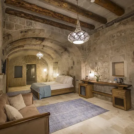 Готель Hera Cave 4*