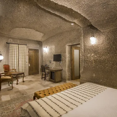 Hera Cave Готель 4*
