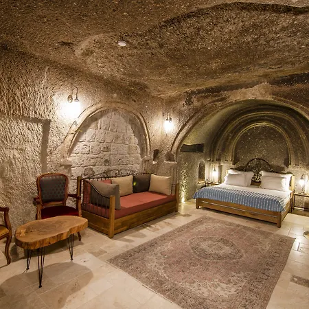 Hera Cave Готель