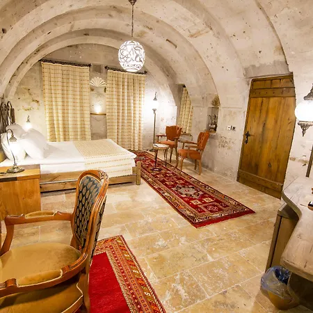 Hera Cave Гьореме