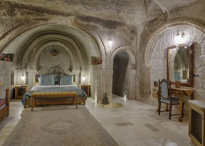 Hotel Hera Cave